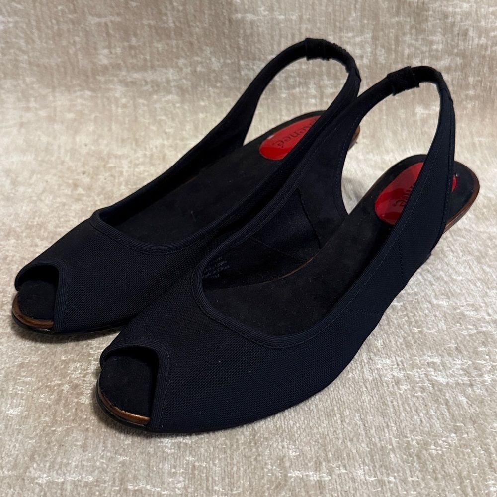J Renee Vigor Black Sling Back Wedge Heels